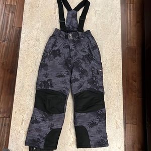 32 degrees youth snow pants, size 7/8